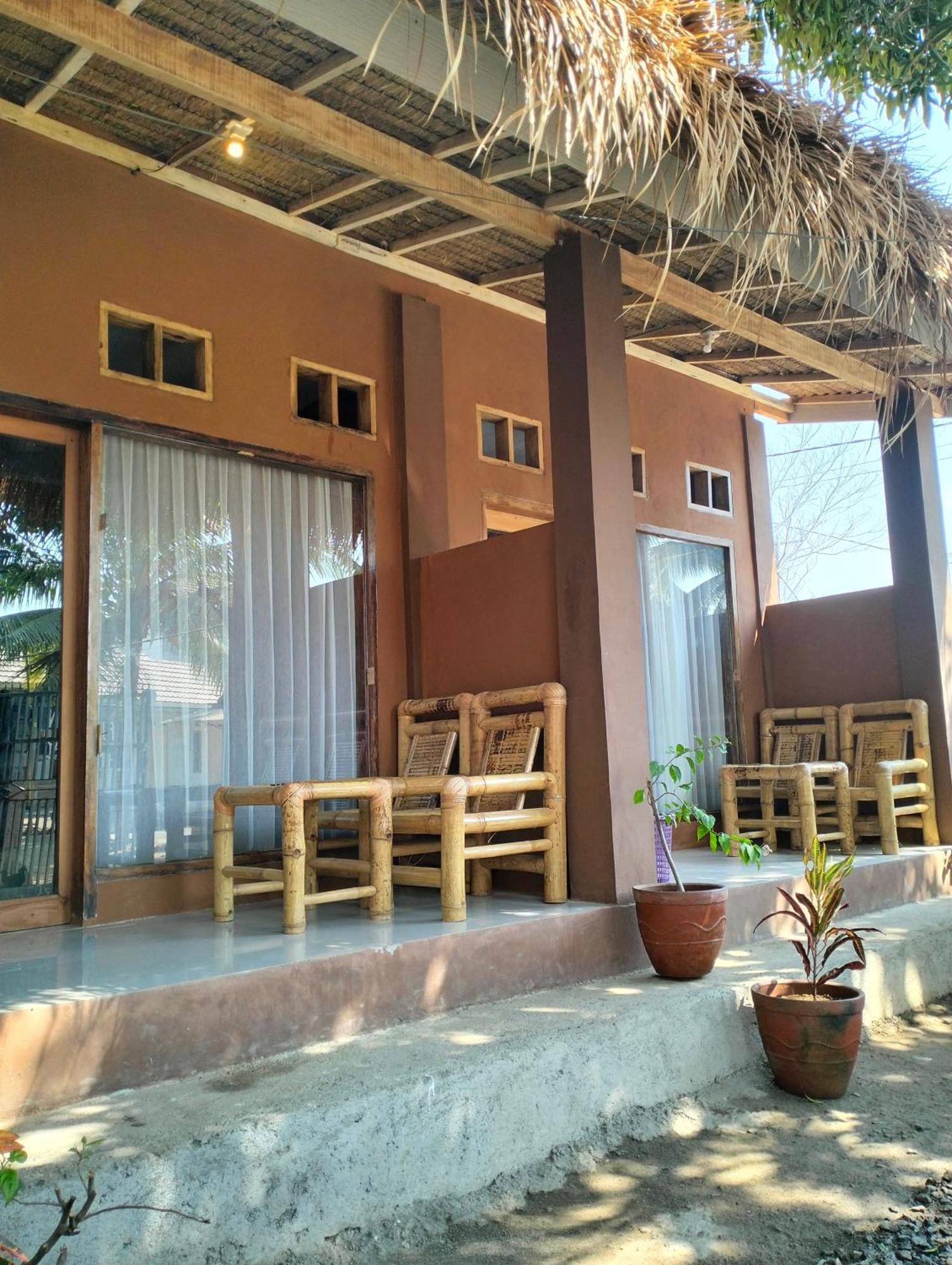 Fullmoon Homestay Kuta  Eksteriør billede