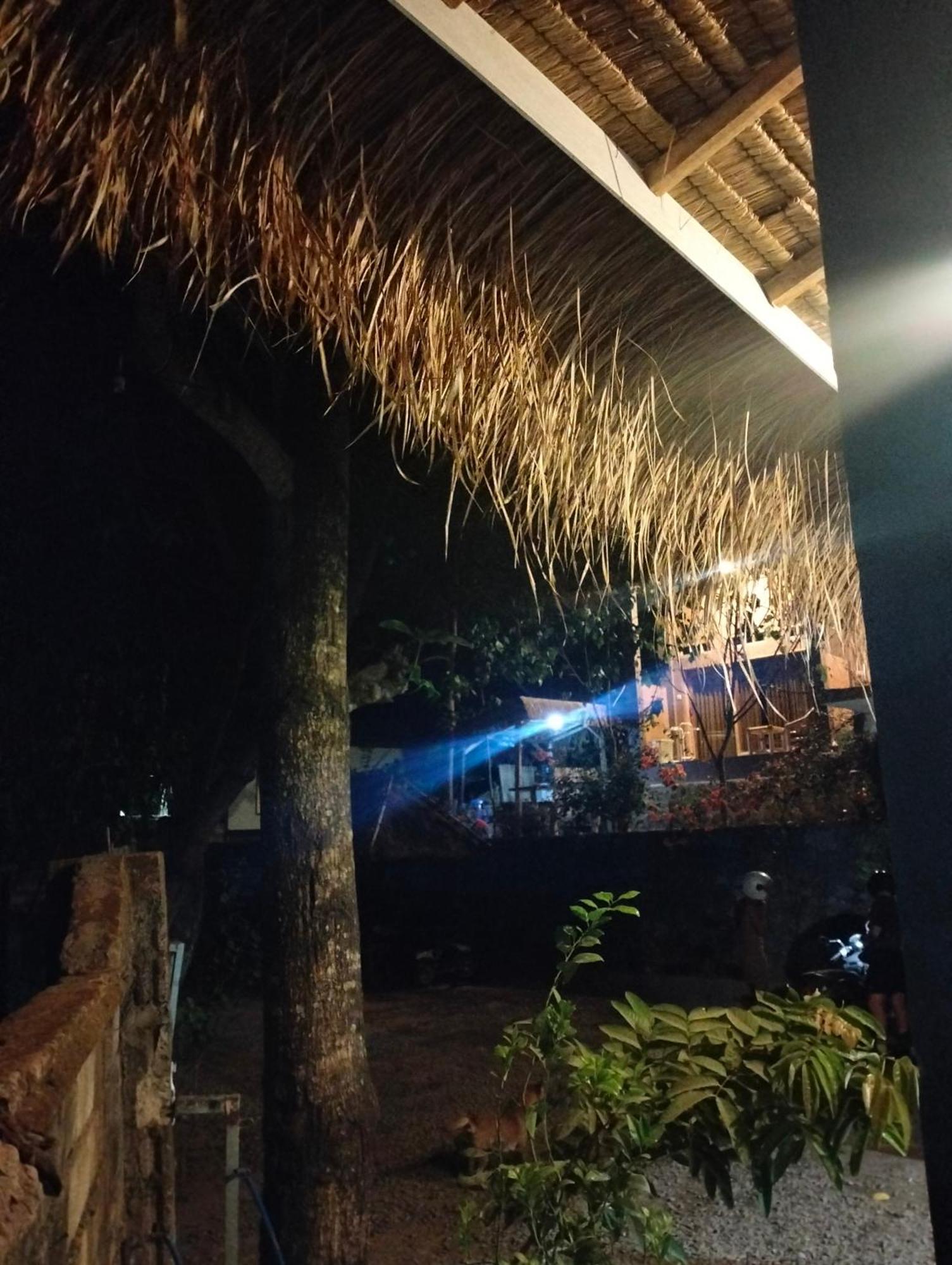 Fullmoon Homestay Kuta  Eksteriør billede