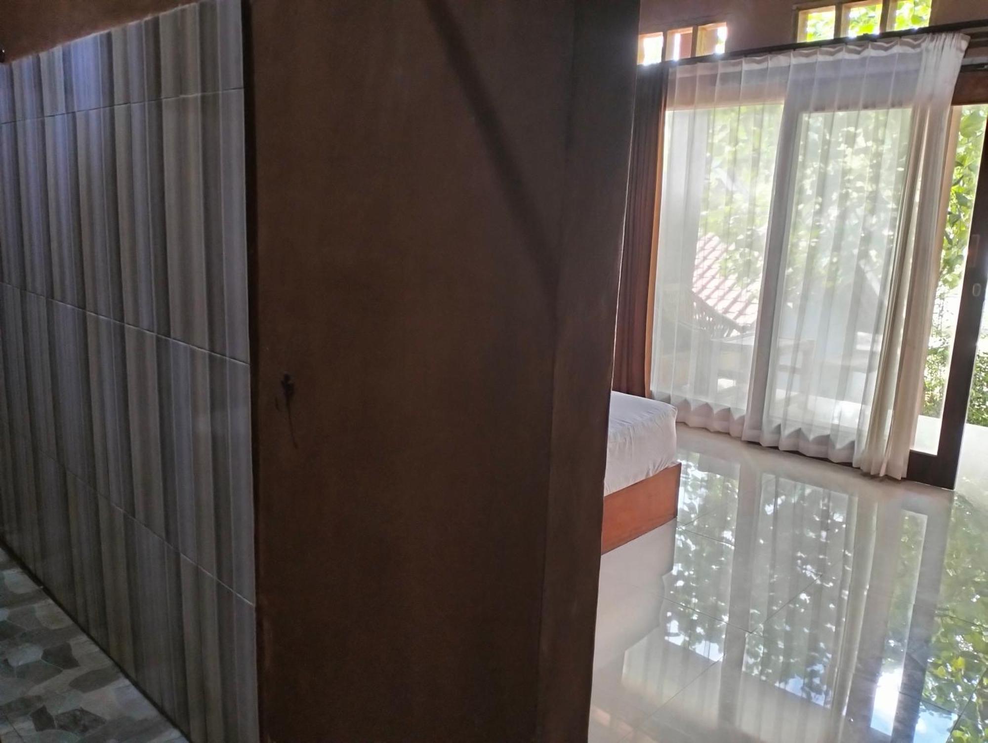 Fullmoon Homestay Kuta  Eksteriør billede