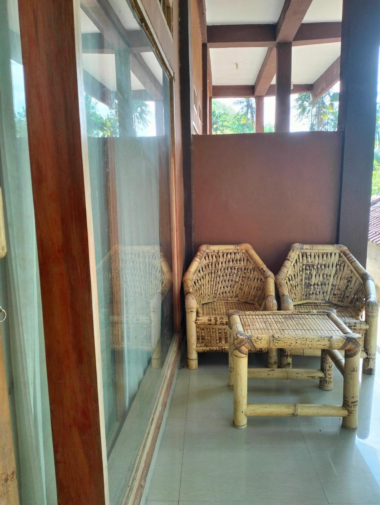 Fullmoon Homestay Kuta  Eksteriør billede