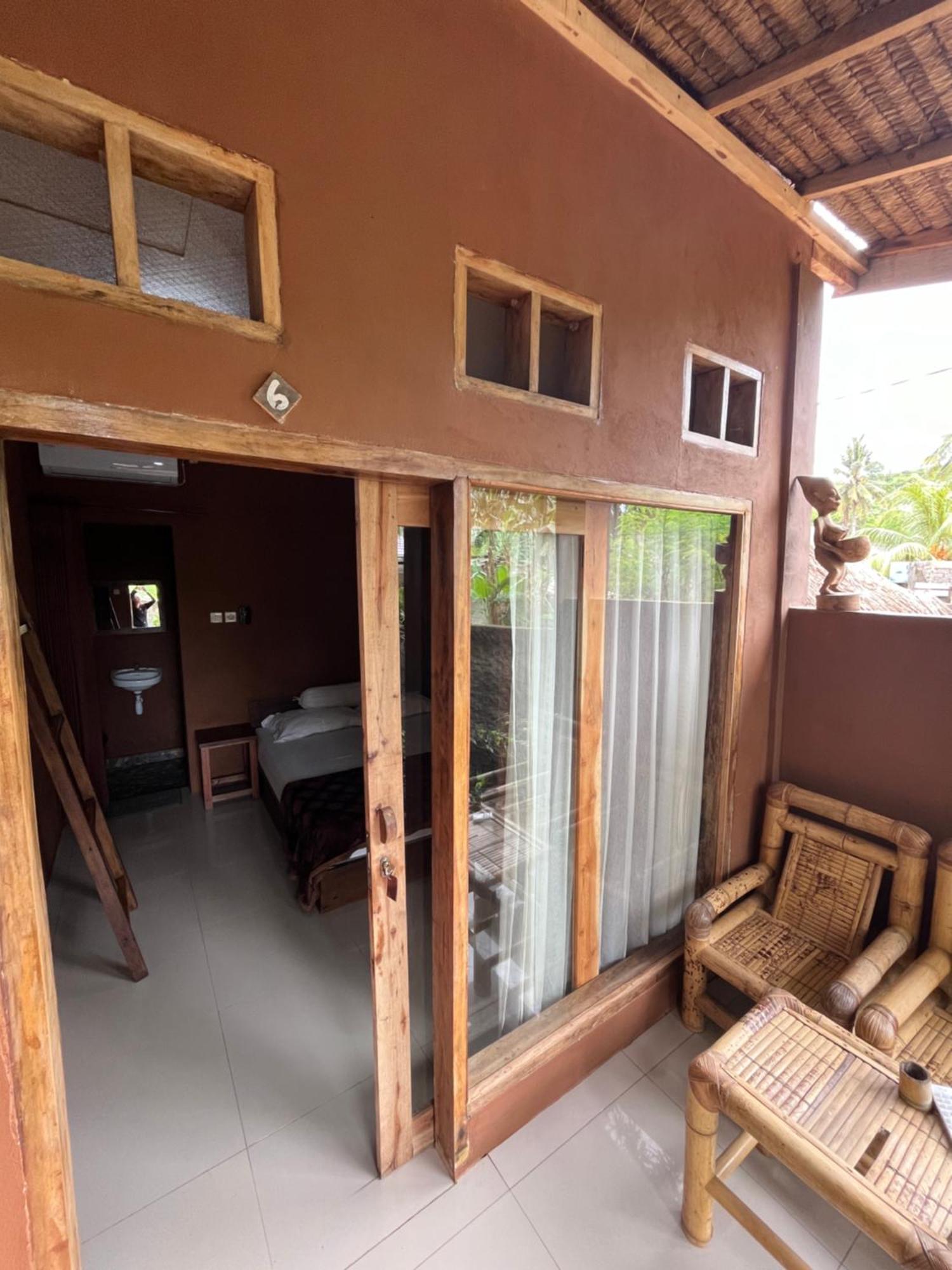 Fullmoon Homestay Kuta  Eksteriør billede